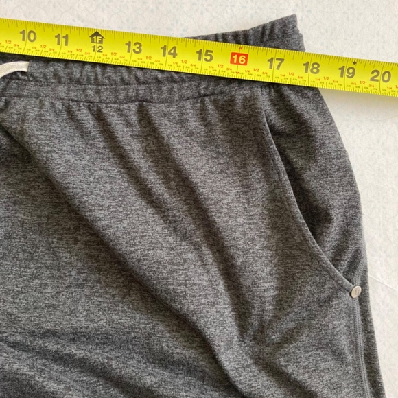 Vuori men’s shorts - Picture 6 of 7